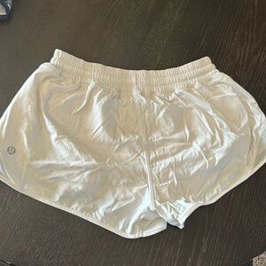 Lulu lemon white athletic shorts with liner